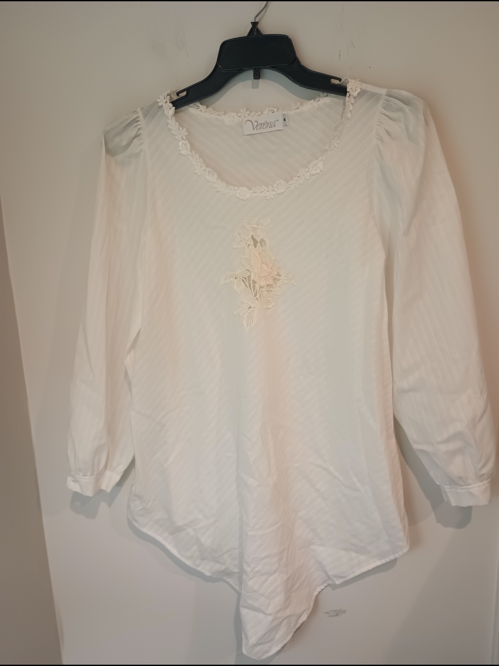 Verena White 100% Cotton Lace Blouse M Made in USA Floral Rose Applique Romantic